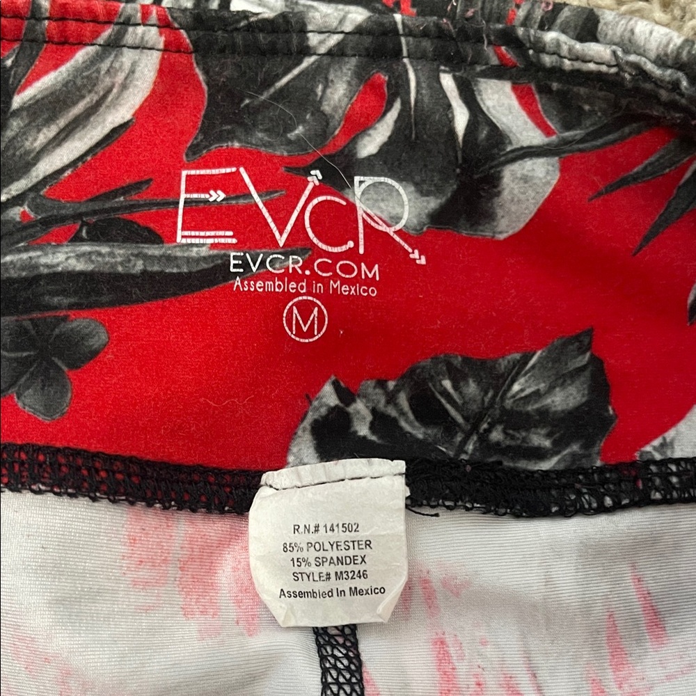 Women's Floral Red Leggings - Picture 3 of 4